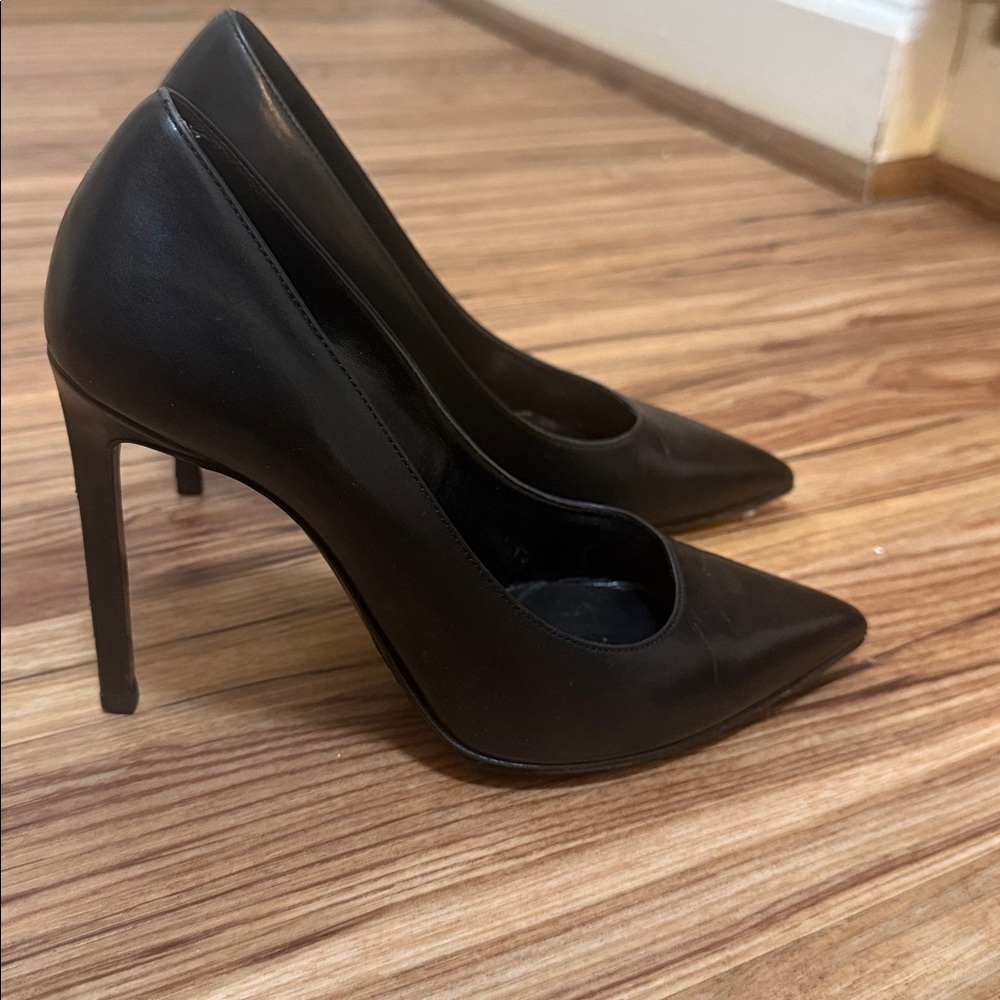 Saint Laurent Black High Heel Pumps